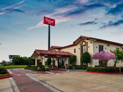 Red Roof North - Fm1960 & I-45 Motel